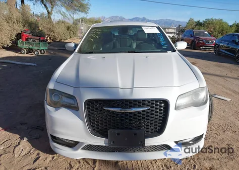 2018 Chrysler 300 из США, поврежденный, VIN 2C3CCABG0JH191053